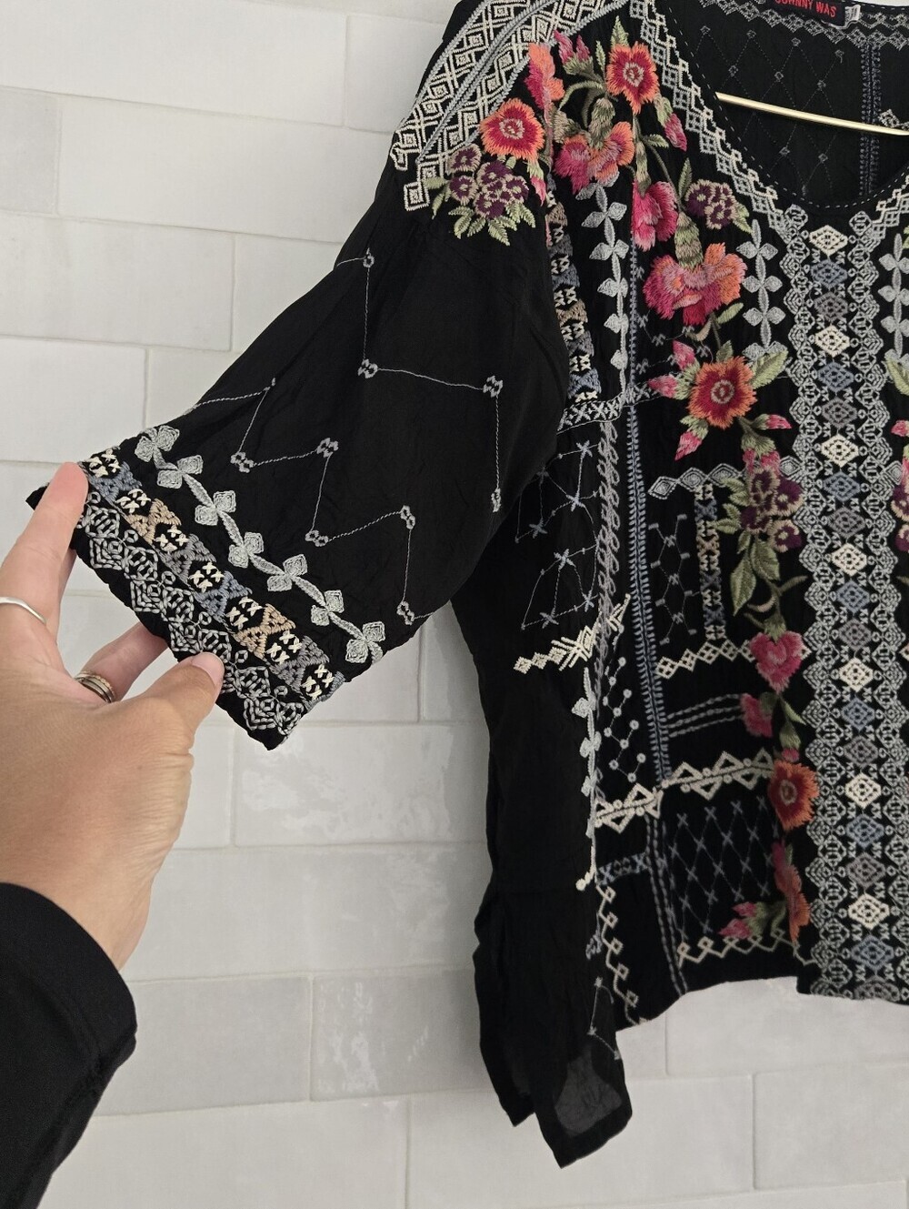 Johnny Was Carnation Floral Embroidered Patchwork Blouse Top Black Pink Relaxed - Picture 5 of 10